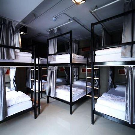 The Campus Hostel Bangkok Exterior photo