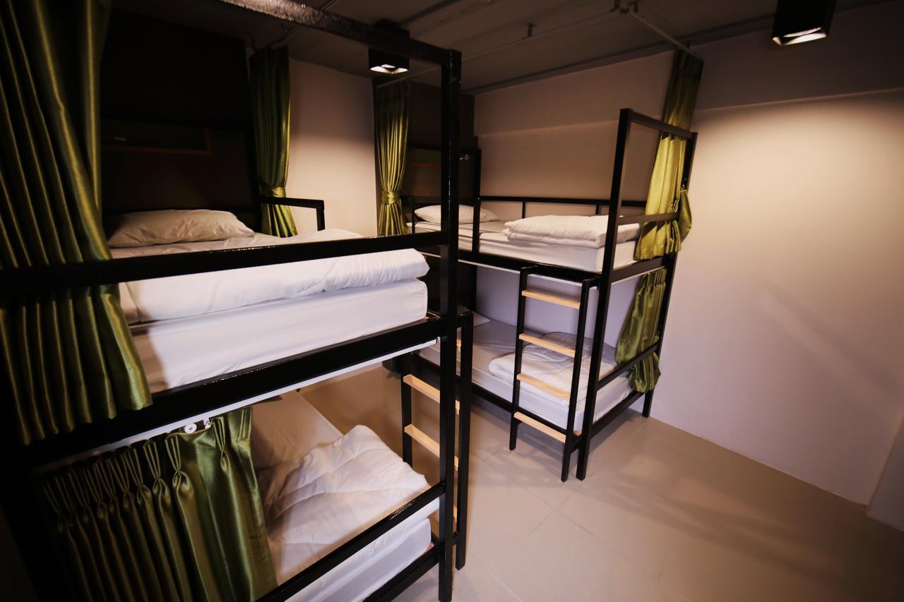 The Campus Hostel Bangkok Exterior photo