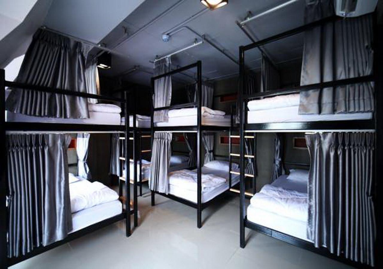 The Campus Hostel Bangkok Exterior photo