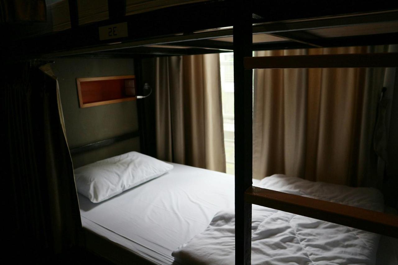 The Campus Hostel Bangkok Exterior photo